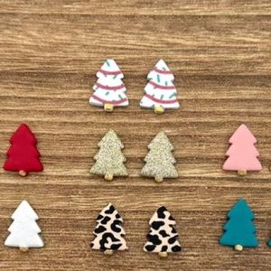 Adorable Christmas cake tree earrings